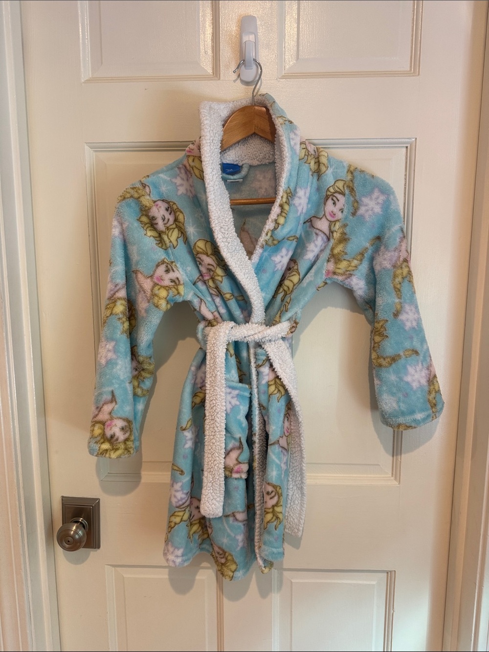 Girls Frozen robe size 8